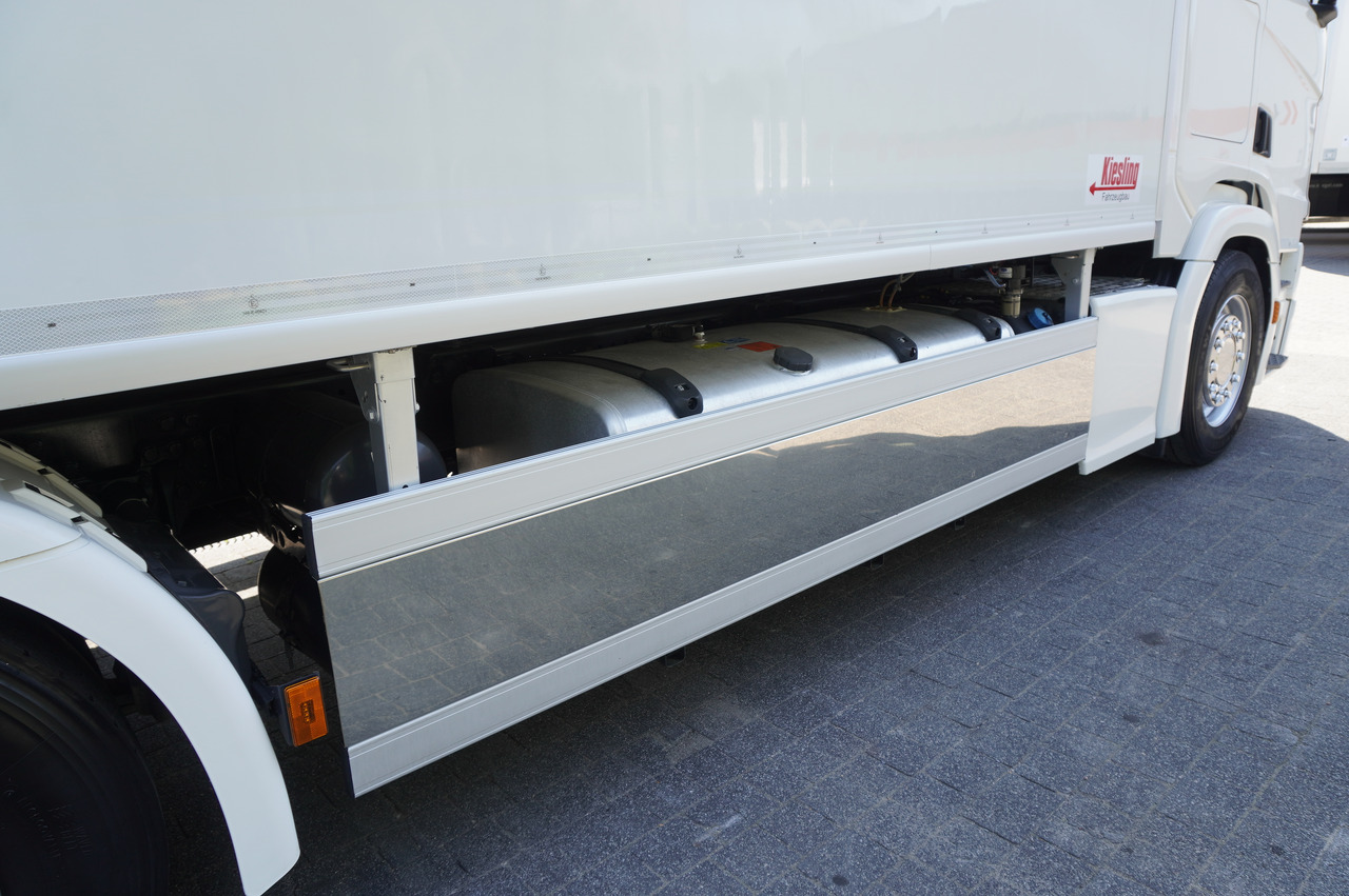 Camião frigorífico para transporte de carne SCANIA R500 Hook-Up Refrigerated Truck KIESLING 20 EPAL / Carrier Supra 1250 Silent: foto 8