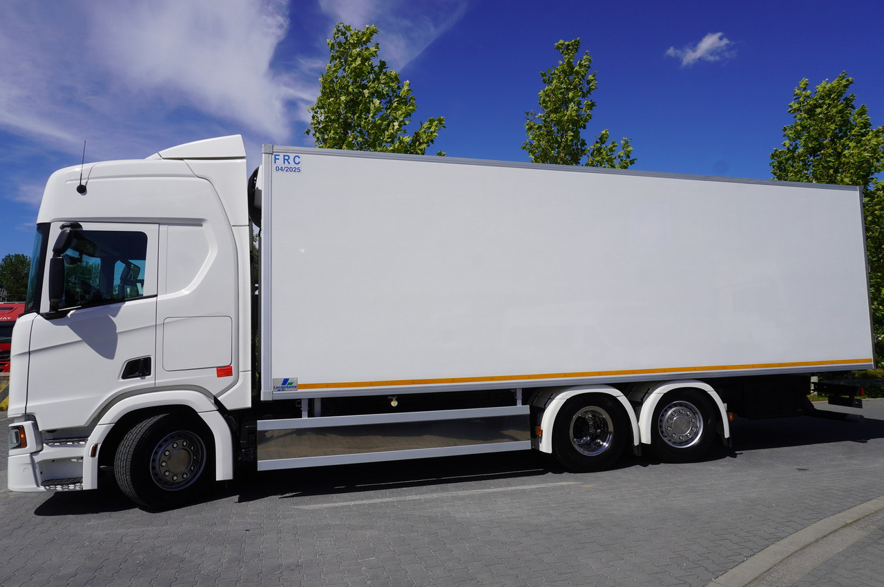 SCANIA R500 / Lecapitaine refrigerator 20 EPAL / Carrier Supra 950 / Steered 3rd axle - Camião frigorífico: foto 2 SCANIA R500 / Lecapitaine refrigerator 20 EPAL / Carrier Supra 950 / Steered 3rd axle - Camião frigorífico: foto 2