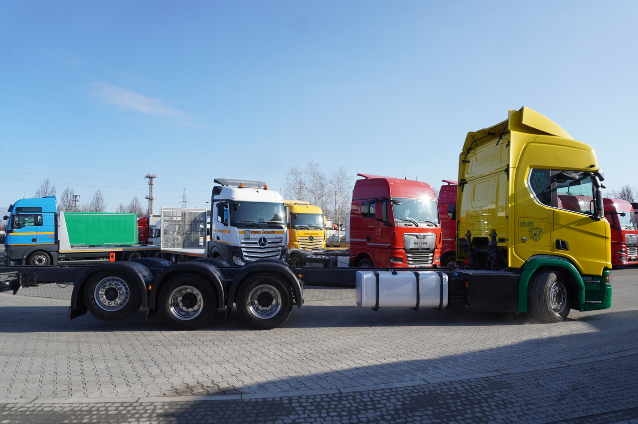SCANIA R650 V8 8x4/4 E6 / 2020 / Frame 9.7 m - Camião grua: foto 4 SCANIA R650 V8 8x4/4 E6 / 2020 / Frame 9.7 m - Camião grua: foto 4