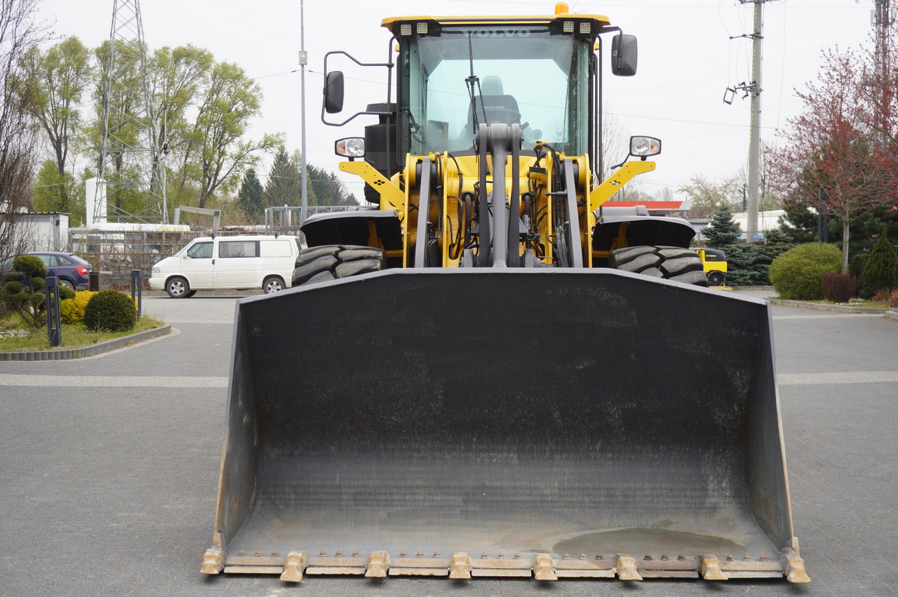 Pá carregadora de rodas VOLVO L120H: foto 11