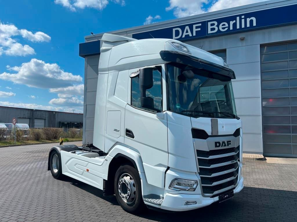 DAF XFn 480 FT Intarder 2xTank 1.105 L Vollspoiler - Tractor: foto 1 DAF XFn 480 FT Intarder 2xTank 1.105 L Vollspoiler - Tractor: foto 1