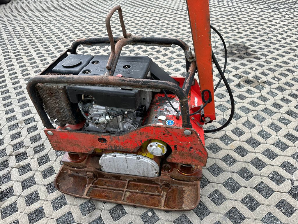 Rüttelplatte DELMAG 600 KG - Placas vibratórias: foto 5 Rüttelplatte DELMAG 600 KG - Placas vibratórias: foto 5