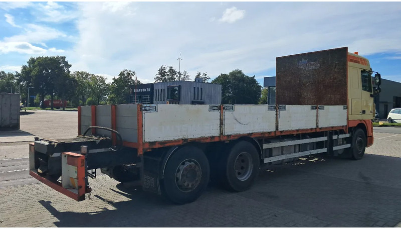 DAF XF 105 410 Spacecab 6x2 Euro 5 - Camião de caixa aberta/ Plataforma: foto 5 DAF XF 105 410 Spacecab 6x2 Euro 5 - Camião de caixa aberta/ Plataforma: foto 5