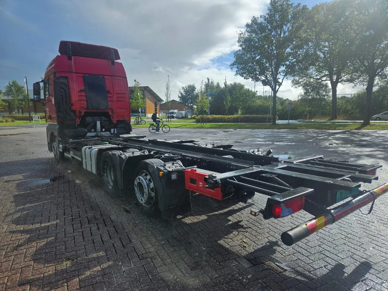 MAN TGX 24.400 6X2 BDF Euro 6 - Camião transportador de contêineres/ Caixa móvel: foto 3 MAN TGX 24.400 6X2 BDF Euro 6 - Camião transportador de contêineres/ Caixa móvel: foto 3