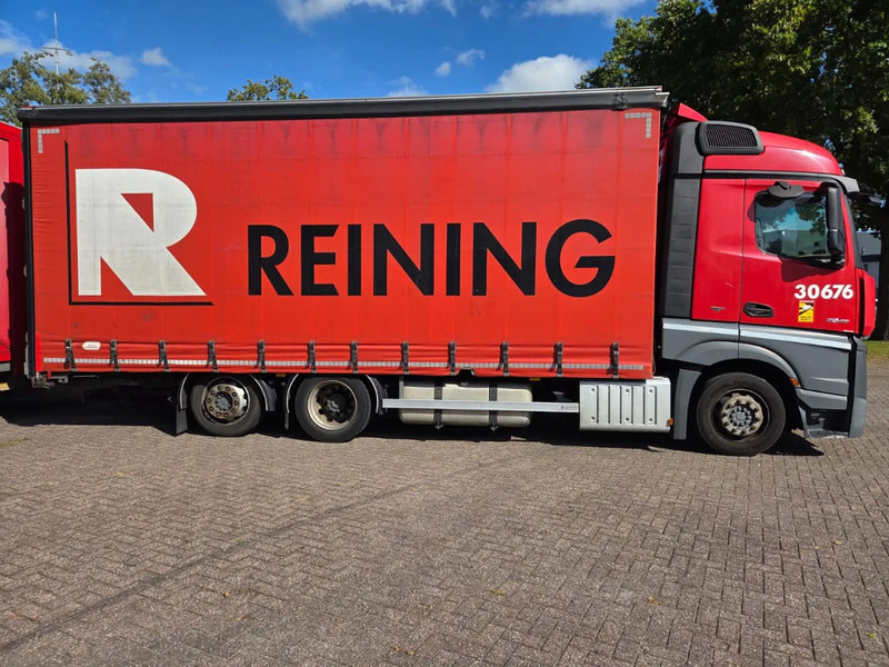Mercedes-Benz Actros 2545 6X2 Retarder Volumecombi - Camião de lona: foto 3 Mercedes-Benz Actros 2545 6X2 Retarder Volumecombi - Camião de lona: foto 3