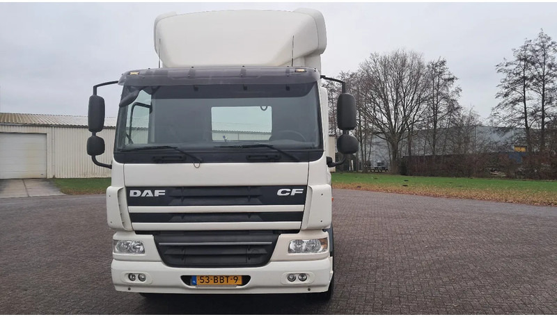 DAF CF 75 310 Daycabin Manual Euro 5 - Tractor: foto 2 DAF CF 75 310 Daycabin Manual Euro 5 - Tractor: foto 2