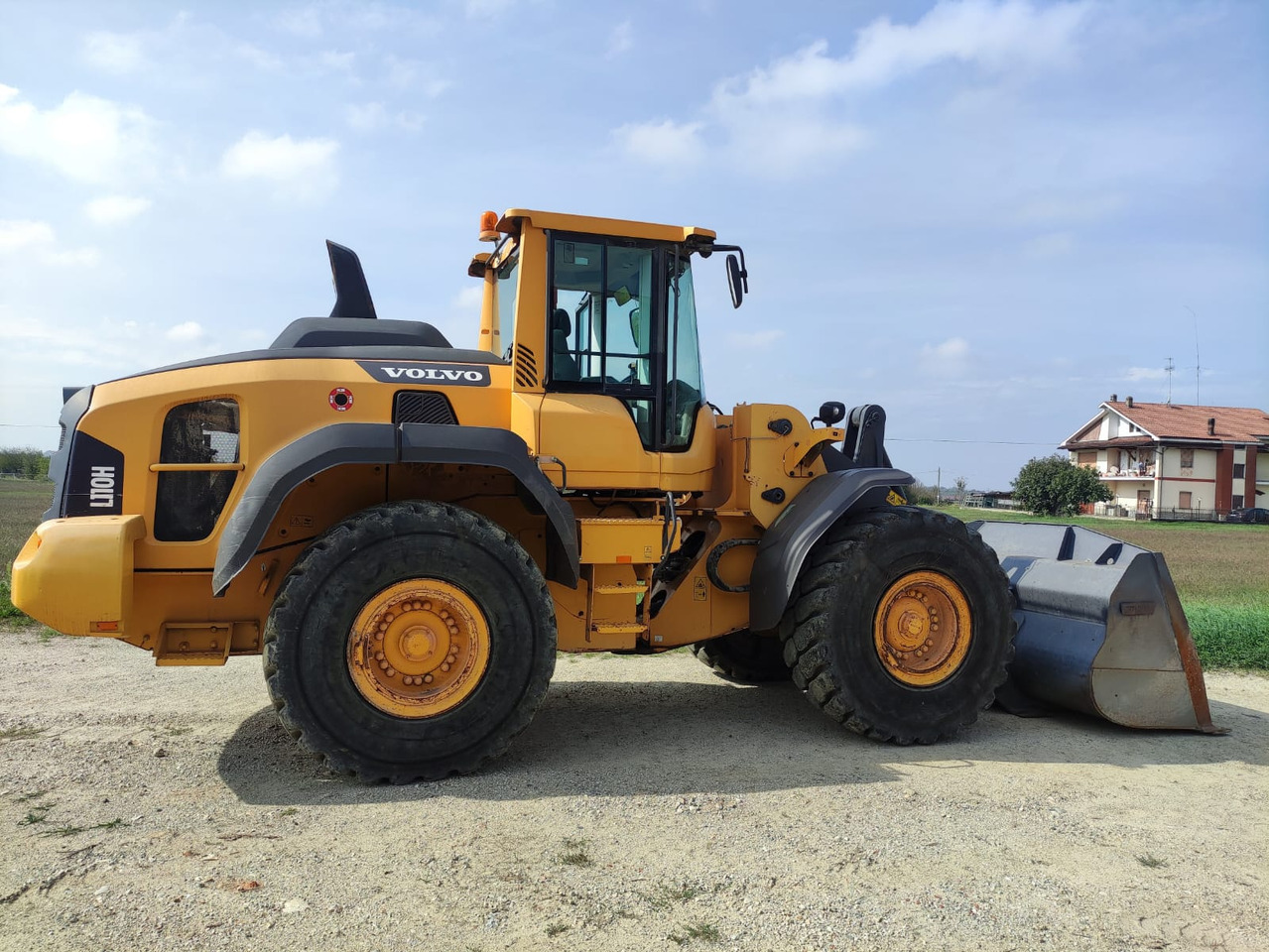 VOLVO L110H - Pá carregadora de rodas: foto 3 VOLVO L110H - Pá carregadora de rodas: foto 3