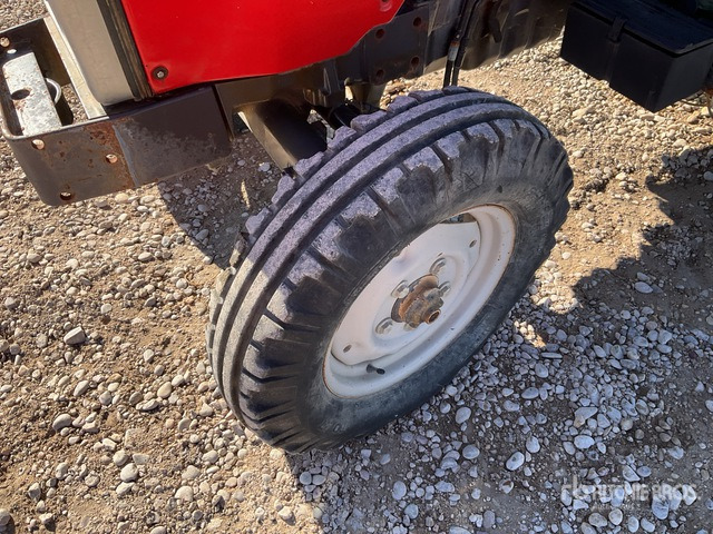 1997 Massey Ferguson 374S 2WD Tractor - Trator: foto 4 1997 Massey Ferguson 374S 2WD Tractor - Trator: foto 4