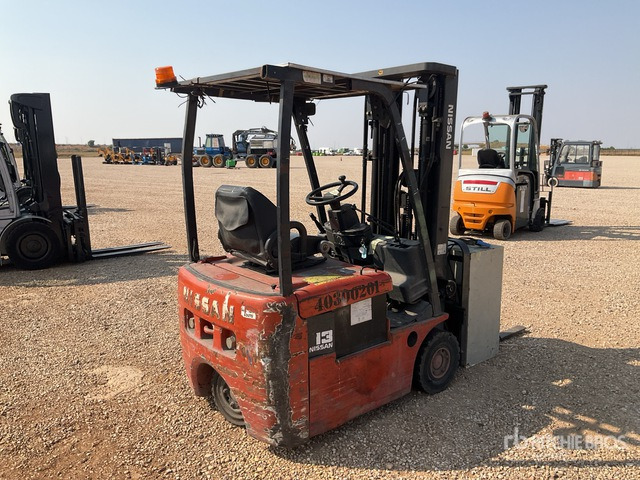 2002 Nissan SN01L13HQ (Inoperable) Electric Forklift - Empilhador elétrico: foto 4 2002 Nissan SN01L13HQ (Inoperable) Electric Forklift - Empilhador elétrico: foto 4