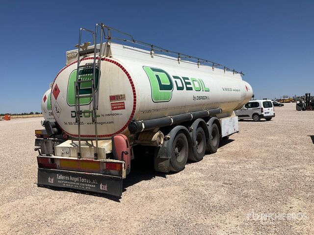2004 ROS ROCA SC3 Tri/A Tanker Trailer - Semi-reboque cisterna: foto 3 2004 ROS ROCA SC3 Tri/A Tanker Trailer - Semi-reboque cisterna: foto 3