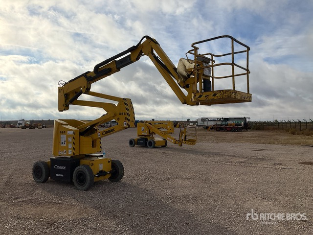 2006 Haulotte HA12IP 2WD Electric Articulating Boom Lift - Plataforma articulada: foto 2 2006 Haulotte HA12IP 2WD Electric Articulating Boom Lift - Plataforma articulada: foto 2