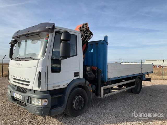 2008 Iveco Eurocargo 120E22 2005 Palfinger PK7501 Articulat ... Flatbed Truck with Crane - Camião de caixa aberta/ Plataforma, Camião grua: foto 2 2008 Iveco Eurocargo 120E22 2005 Palfinger PK7501 Articulat ... Flatbed Truck with Crane - Camião de caixa aberta/ Plataforma, Camião grua: foto 2