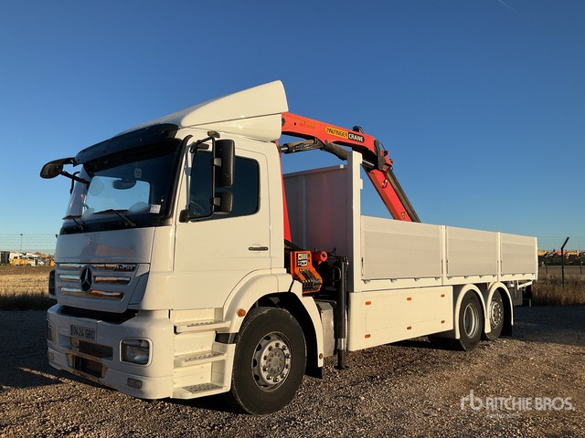 2008 Mercedes-Benz 2533L 2007 Palfinger PK10501 Articula ... Flatbed Truck with Crane - Camião de caixa aberta/ Plataforma, Camião grua: foto 2 2008 Mercedes-Benz 2533L 2007 Palfinger PK10501 Articula ... Flatbed Truck with Crane - Camião de caixa aberta/ Plataforma, Camião grua: foto 2