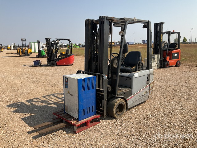 2009 Nissan 1N1L15Q Electric Forklift - Empilhador elétrico: foto 2 2009 Nissan 1N1L15Q Electric Forklift - Empilhador elétrico: foto 2