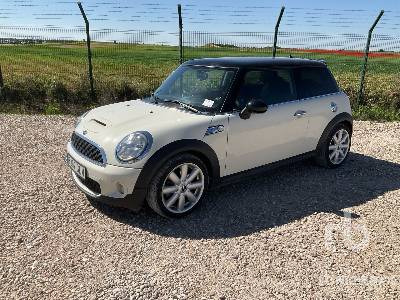 MINI COOPER S - Automóvel: foto 1 MINI COOPER S - Automóvel: foto 1