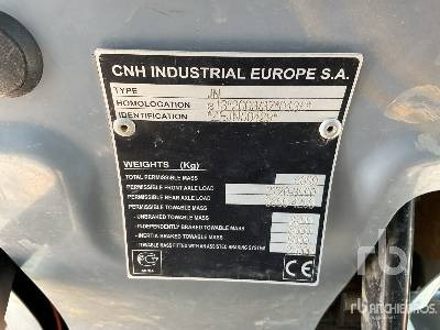 NEW HOLLAND TD5050 4WD - Trator: foto 5 NEW HOLLAND TD5050 4WD - Trator: foto 5