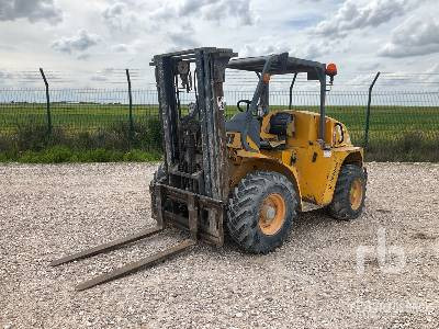 UROMAC DTH2500D 4x4 - Empilhador todo-o-terreno: foto 1 UROMAC DTH2500D 4x4 - Empilhador todo-o-terreno: foto 1