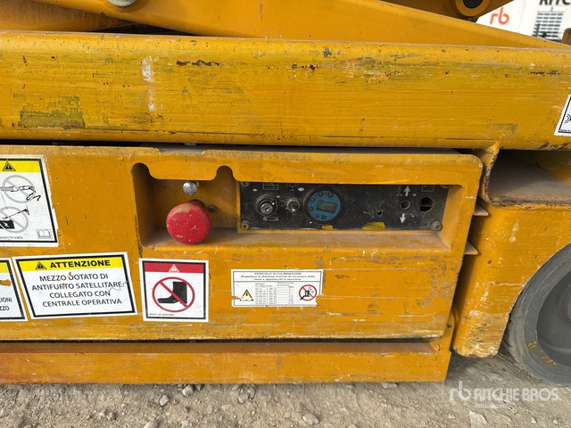 2006 Haulotte Optimum 8 Electric Scissor Lift - Plataforma de Tijera/ Plataforma de tesoura: foto 5 2006 Haulotte Optimum 8 Electric Scissor Lift - Plataforma de Tijera/ Plataforma de tesoura: foto 5