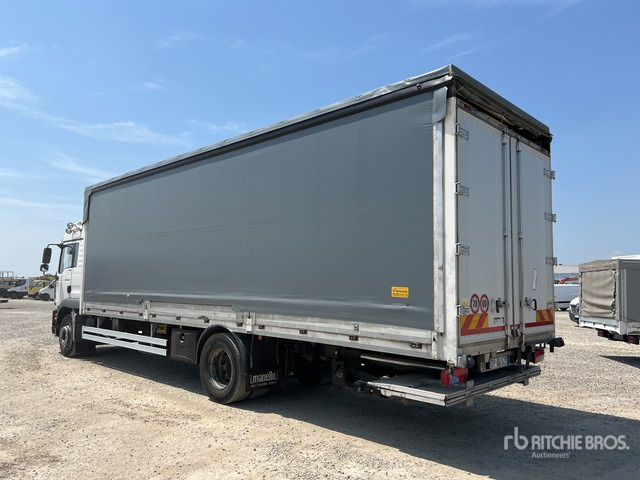 2008 MAN TGM18.280 4x2 Curtain Side Truck - Triturador de martelos/ Destroçador: foto 4 2008 MAN TGM18.280 4x2 Curtain Side Truck - Triturador de martelos/ Destroçador: foto 4