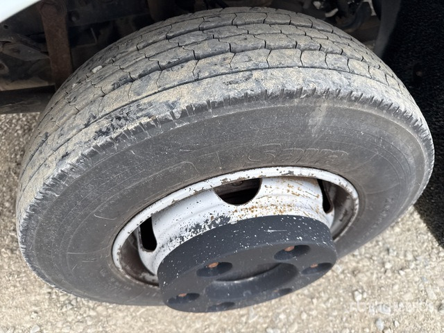 2010 Renault Midlum 215.75 4x2 Curtain Side Truck - Camião de lona: foto 5 2010 Renault Midlum 215.75 4x2 Curtain Side Truck - Camião de lona: foto 5