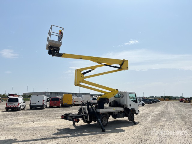 2011 Renault Maxity 2011 Socage DA320 20 m on Bucket Truck - Caminhão com plataforma aérea: foto 4 2011 Renault Maxity 2011 Socage DA320 20 m on Bucket Truck - Caminhão com plataforma aérea: foto 4