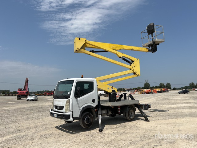 2011 Renault Maxity 2011 Socage DA320 20 m on Bucket Truck - Caminhão com plataforma aérea: foto 2 2011 Renault Maxity 2011 Socage DA320 20 m on Bucket Truck - Caminhão com plataforma aérea: foto 2