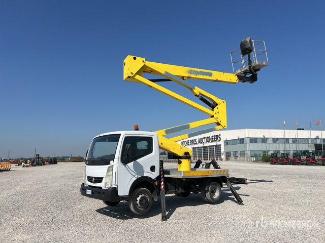 2011 Renault Maxity 2011 Socage DA324 24 m on Bucket Truck - Caminhão com plataforma aérea: foto 2 2011 Renault Maxity 2011 Socage DA324 24 m on Bucket Truck - Caminhão com plataforma aérea: foto 2