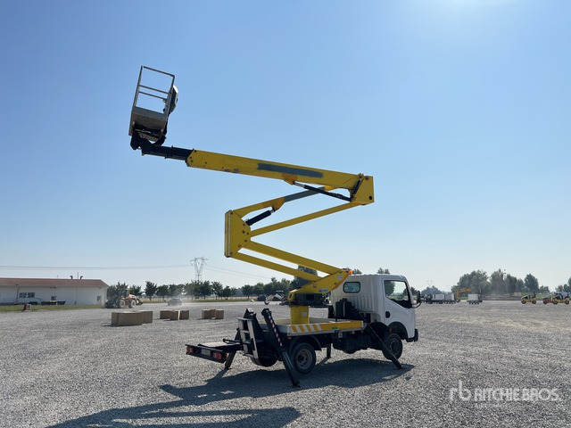 2011 Renault Maxity 2011 Socage DA324 24 m on Bucket Truck - Caminhão com plataforma aérea: foto 4 2011 Renault Maxity 2011 Socage DA324 24 m on Bucket Truck - Caminhão com plataforma aérea: foto 4