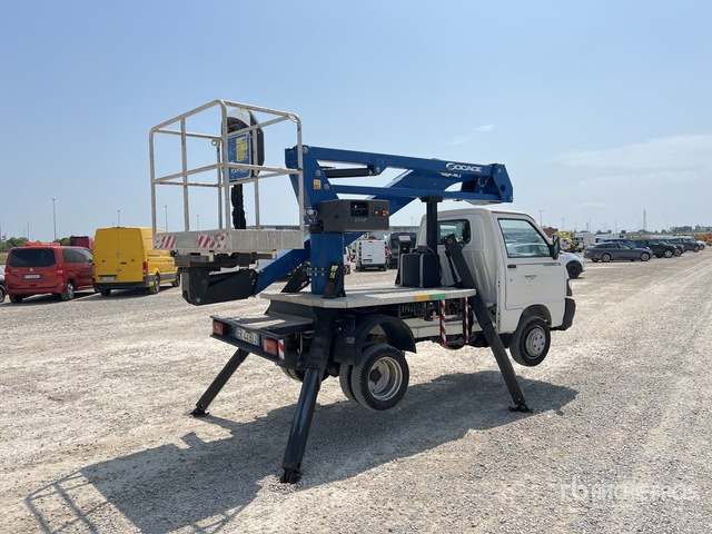 2013 Piaggio Porter 2013 Socage A314 14 m on Bucket Truck - Caminhão com plataforma aérea: foto 4 2013 Piaggio Porter 2013 Socage A314 14 m on Bucket Truck - Caminhão com plataforma aérea: foto 4