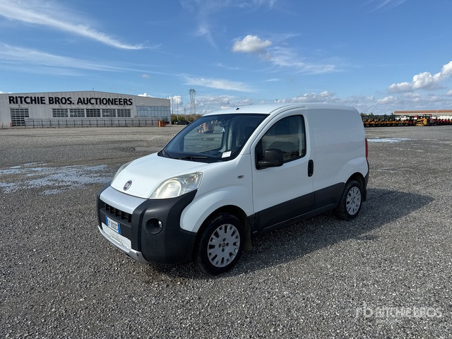 2015 Fiat Fiorino Autocarro furgonato - Furgão compacto: foto 1 2015 Fiat Fiorino Autocarro furgonato - Furgão compacto: foto 1