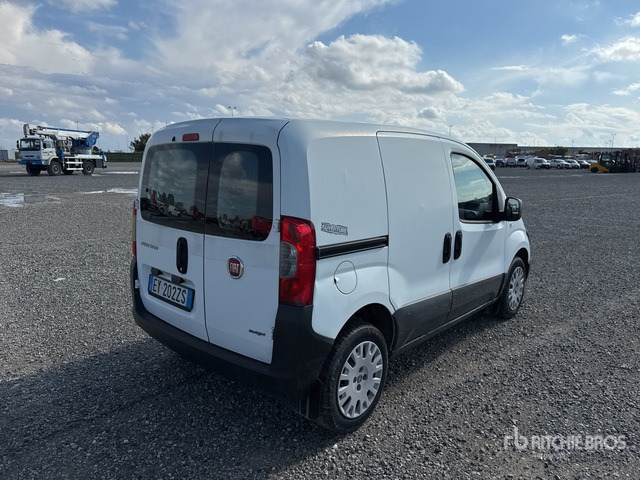 2015 Fiat Fiorino Autocarro furgonato - Furgão compacto: foto 4 2015 Fiat Fiorino Autocarro furgonato - Furgão compacto: foto 4