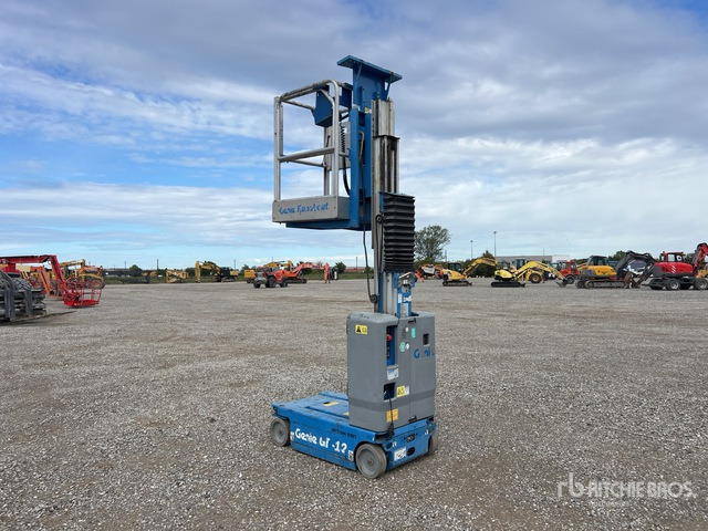 2015 Genie GR-12 Vertical Mast Lift - Plataforma de mastro vertical: foto 3 2015 Genie GR-12 Vertical Mast Lift - Plataforma de mastro vertical: foto 3