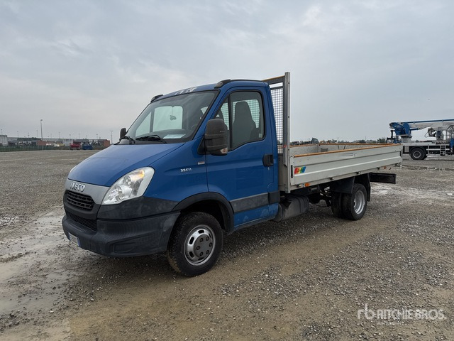 2015 Iveco Daily 35C11 Flatbed Truck - Camião de caixa aberta/ Plataforma: foto 1 2015 Iveco Daily 35C11 Flatbed Truck - Camião de caixa aberta/ Plataforma: foto 1