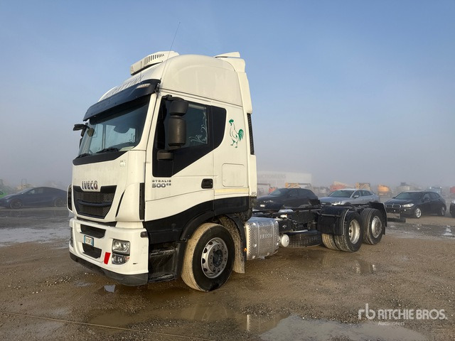 2015 Iveco Stralis 500 Cab and Chassis - Camião chassi: foto 1 2015 Iveco Stralis 500 Cab and Chassis - Camião chassi: foto 1