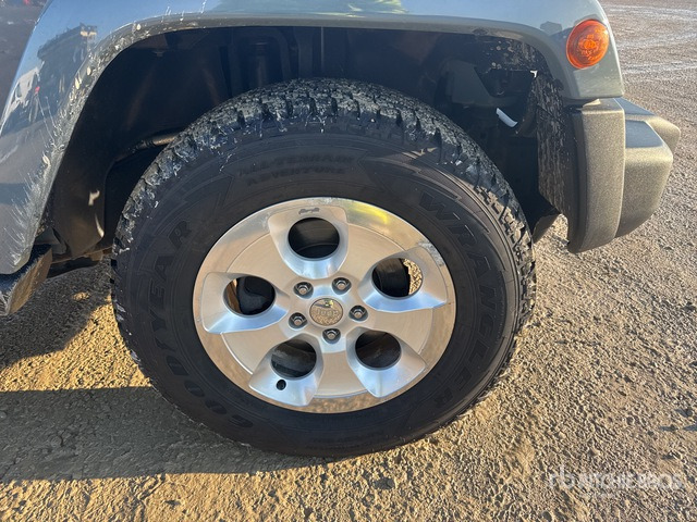 2015 Jeep Wrangler Unlimited Sahara 2.8 CRD 4WD auto 147KW/200CV SUV - SUV: foto 4 2015 Jeep Wrangler Unlimited Sahara 2.8 CRD 4WD auto 147KW/200CV SUV - SUV: foto 4