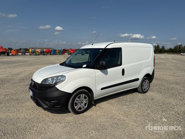 2016 Fiat Doblo Autocarro furgonato - Furgão compacto: foto 3 2016 Fiat Doblo Autocarro furgonato - Furgão compacto: foto 3