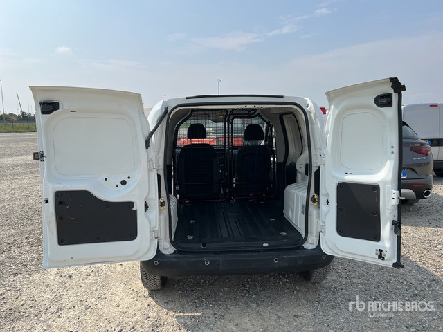 2016 Fiat Fiorino 1.3 MJT SX 16v Van Truck - Furgão compacto: foto 5 2016 Fiat Fiorino 1.3 MJT SX 16v Van Truck - Furgão compacto: foto 5