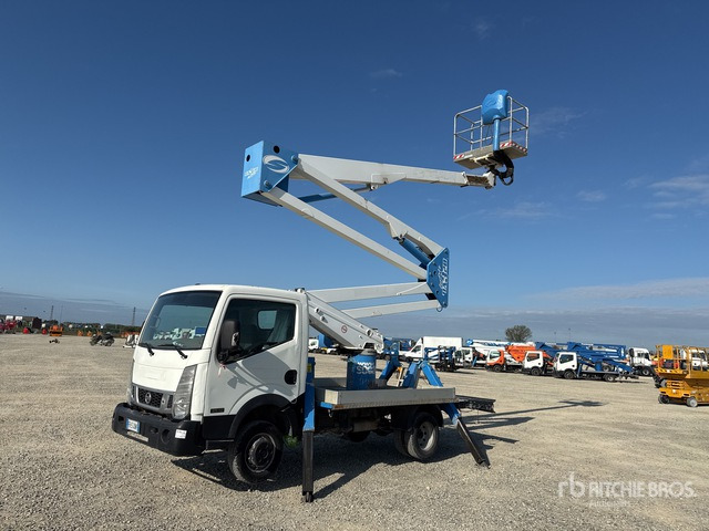 2016 Nissan Cabstar 35.12 2014 Socage DA320 20 m on Bucket Truck - Caminhão com plataforma aérea: foto 2 2016 Nissan Cabstar 35.12 2014 Socage DA320 20 m on Bucket Truck - Caminhão com plataforma aérea: foto 2