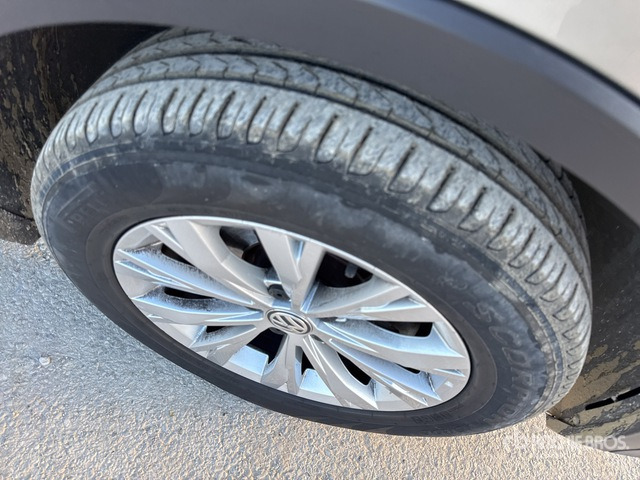 2016 Volkswagen Tiguan SUV - SUV: foto 5 2016 Volkswagen Tiguan SUV - SUV: foto 5