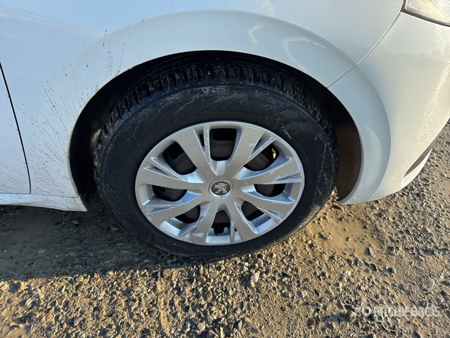 2017 Peugeot 208 BERLINA MIX BLUEHDI Automobile - Automóvel: foto 4 2017 Peugeot 208 BERLINA MIX BLUEHDI Automobile - Automóvel: foto 4