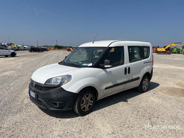 2018 Fiat Doblo COMBI 1.3 MJT 16V SX N1 Van Truck - Furgão: foto 2 2018 Fiat Doblo COMBI 1.3 MJT 16V SX N1 Van Truck - Furgão: foto 2