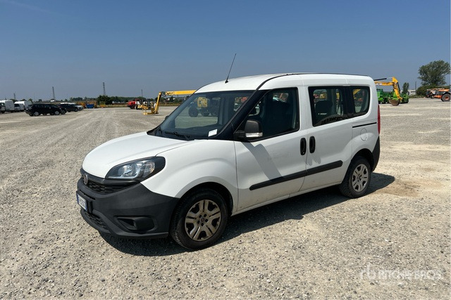 2018 Fiat Doblo COMBI 1.3 MJT 16V SX N1 Van Truck - Furgão: foto 1 2018 Fiat Doblo COMBI 1.3 MJT 16V SX N1 Van Truck - Furgão: foto 1