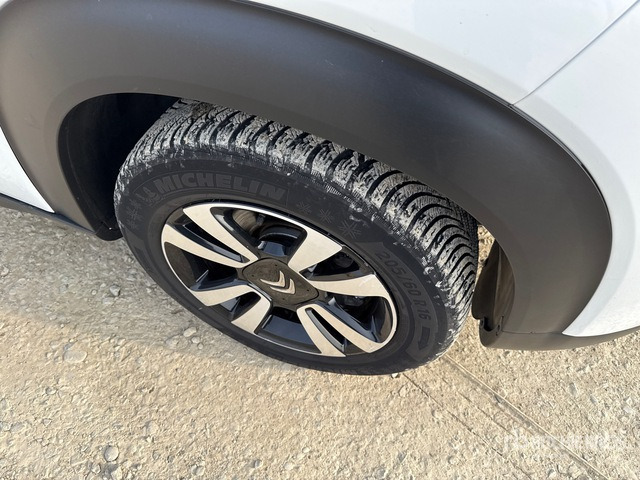 2019 Citroen C3 Aircross PURETECH 110 SeS SHINE Automobile - Automóvel: foto 4 2019 Citroen C3 Aircross PURETECH 110 SeS SHINE Automobile - Automóvel: foto 4