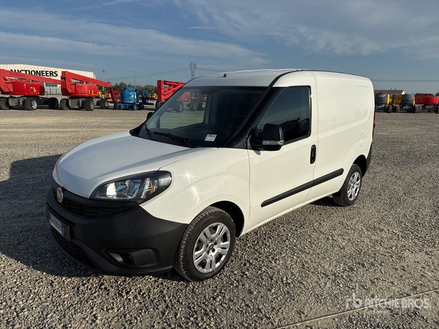 2021 Fiat Doblo CARGO CH1 LOUNGE 1.3 MJET 95CV ... Van Truck - Furgão compacto: foto 1 2021 Fiat Doblo CARGO CH1 LOUNGE 1.3 MJET 95CV ... Van Truck - Furgão compacto: foto 1