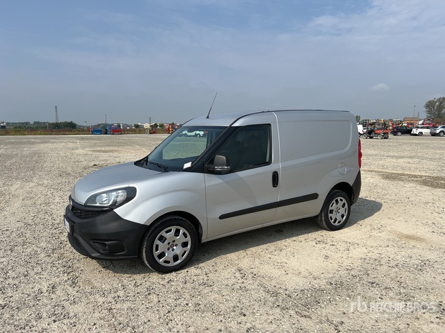 2021 Fiat Doblo CARGO CH1 LOUNGE 1.6 MJET 120CV ... Van Truck - Furgão compacto: foto 3 2021 Fiat Doblo CARGO CH1 LOUNGE 1.6 MJET 120CV ... Van Truck - Furgão compacto: foto 3