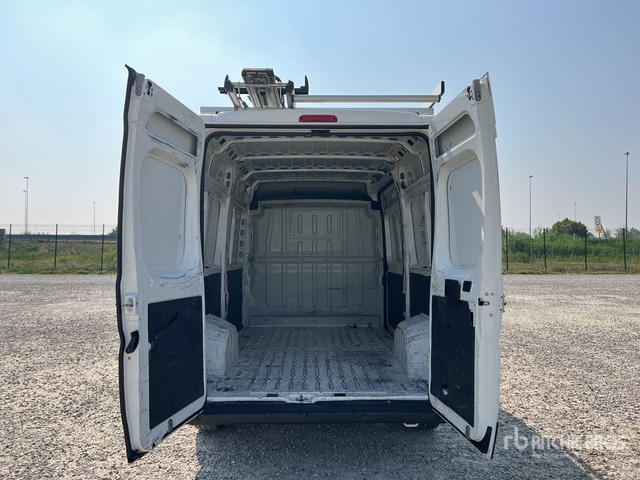 2021 Peugeot Boxer 333 L2H2 2.2 BLUEHDI 140CV S&S Van Truck - Furgão compacto: foto 5 2021 Peugeot Boxer 333 L2H2 2.2 BLUEHDI 140CV S&S Van Truck - Furgão compacto: foto 5