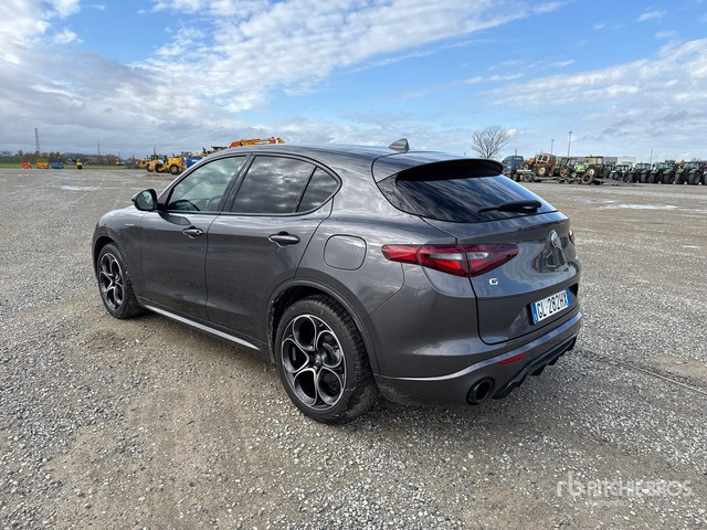 2022 Alfa Romeo Stelvio 2.2 TD Veloce Q4 154KW/210CV SUV - SUV: foto 2 2022 Alfa Romeo Stelvio 2.2 TD Veloce Q4 154KW/210CV SUV - SUV: foto 2