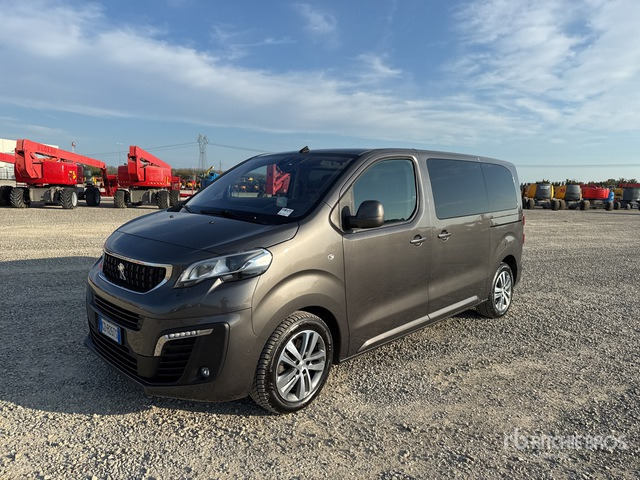 2024 Peugeot Traveller 8-Seat 2.0 BLUEHDI S&S Allure S ... Bus - Minibus, Furgão de passageiros: foto 2 2024 Peugeot Traveller 8-Seat 2.0 BLUEHDI S&S Allure S ... Bus - Minibus, Furgão de passageiros: foto 2