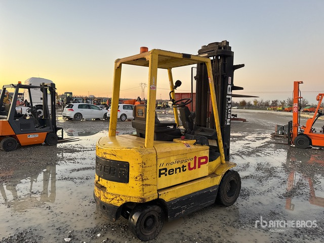 Hyster J2.50XM Electric Forklift - Empilhador elétrico: foto 3 Hyster J2.50XM Electric Forklift - Empilhador elétrico: foto 3
