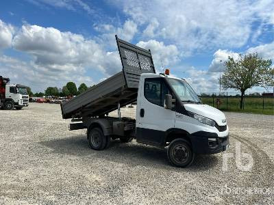IVECO 35C13 - Camião basculante: foto 4 IVECO 35C13 - Camião basculante: foto 4